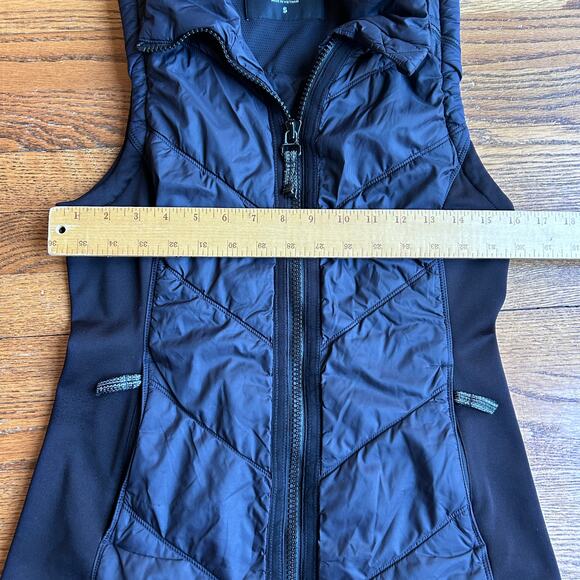 Athleta Rock Ridge Black Quilted PrimaLoft Full Zip Vest-Size Small - Picture 10 of 12